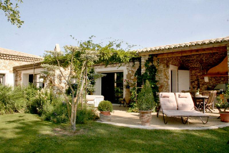 maison neuve en pierres En Drôme Provençale superbe réalisation de plain pied